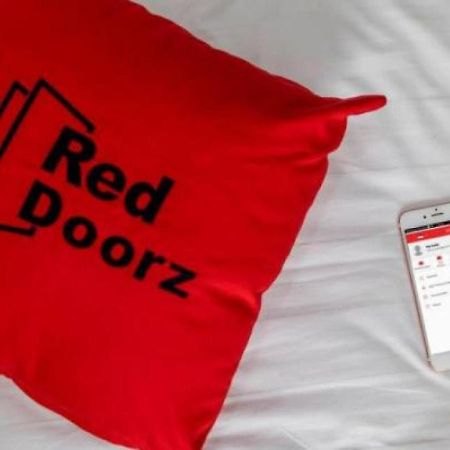 Reddoorz @ Panglima Polim 2 Hotel Jakarta Bagian luar foto